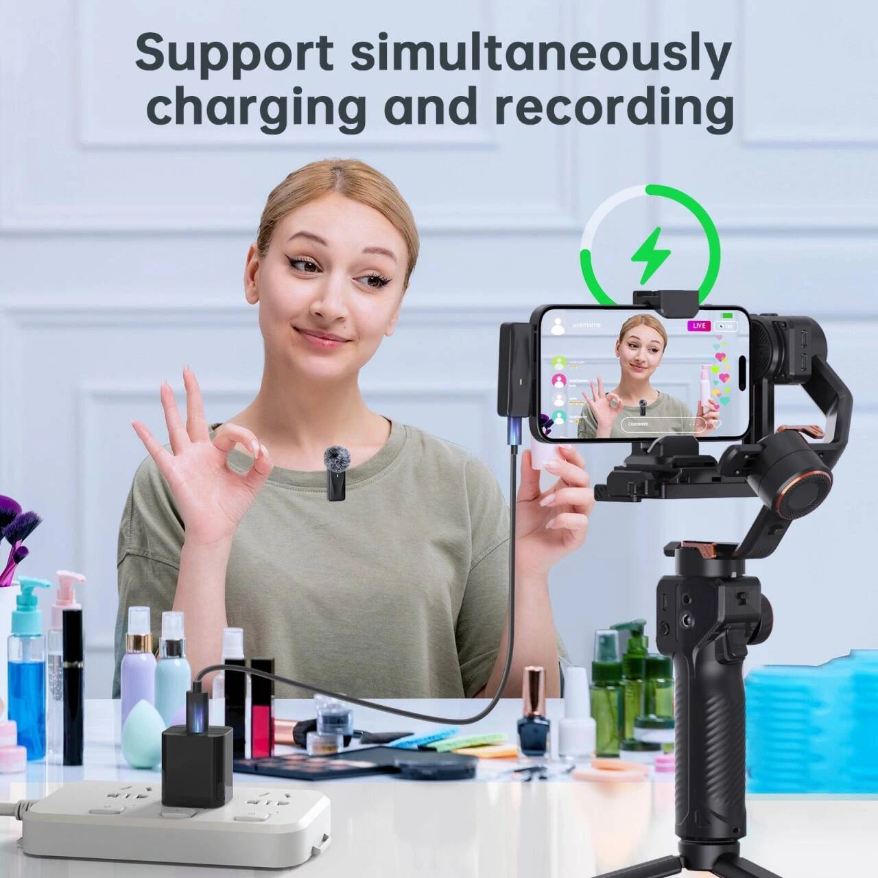 Square Wireless Lavalier Microphone Product Picture: Live Broadcast Scenario: Put the mobile phone and the person on the same path