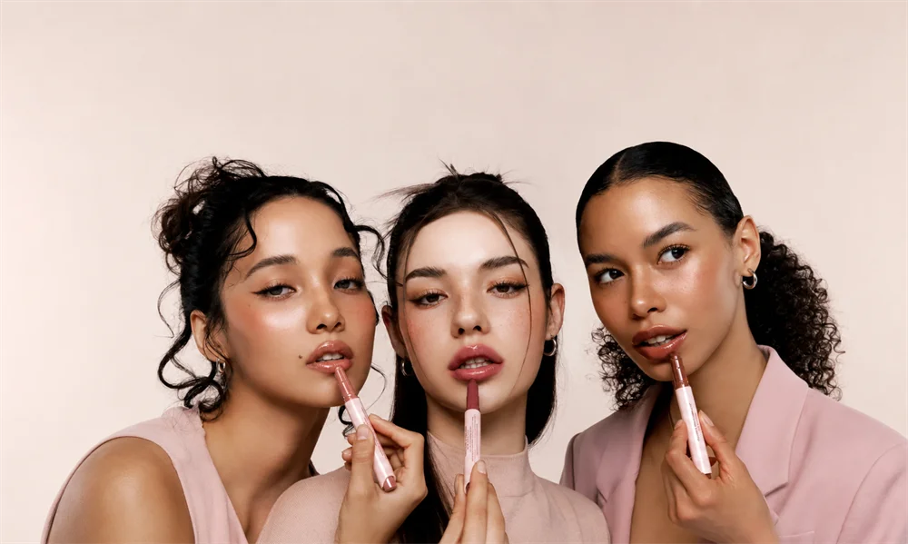 Create a high-conversion beauty lipstick Amazon main product image